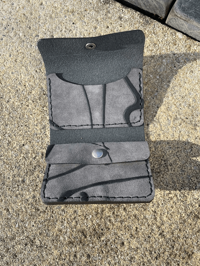 Porte-cartes/porte-monnaie noir à motif gris