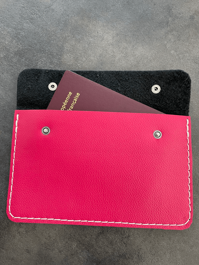 Pochette pour papiers administratifs ou autres documents (passeport, carte d'identité, etc...)
