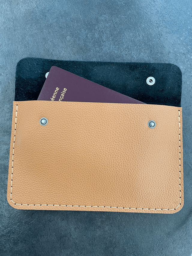 Pochette pour documents administratifs (passeport, carte d'identité, ou autres documents)