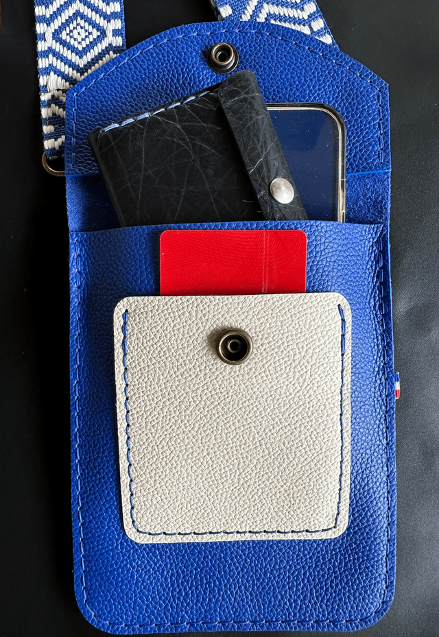 Sac en bandoulière pour smartphone bleu électrique/vanille
