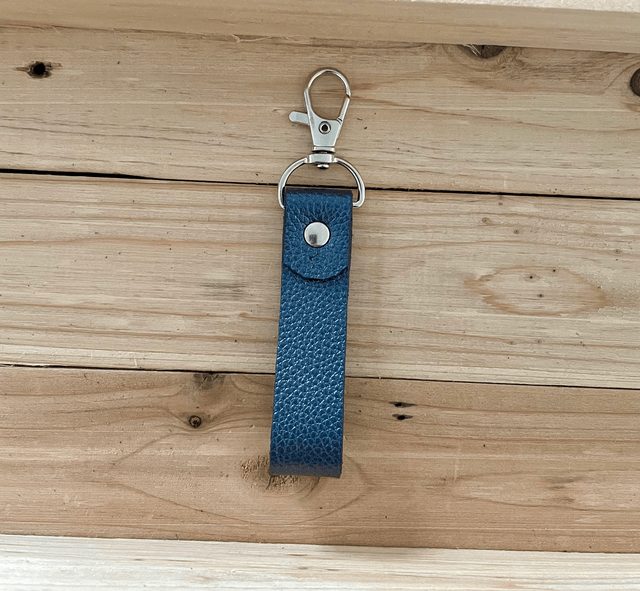Porte-clefs bleu métallisé