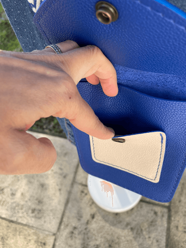 Sac en bandoulière pour smartphone bleu électrique/vanille